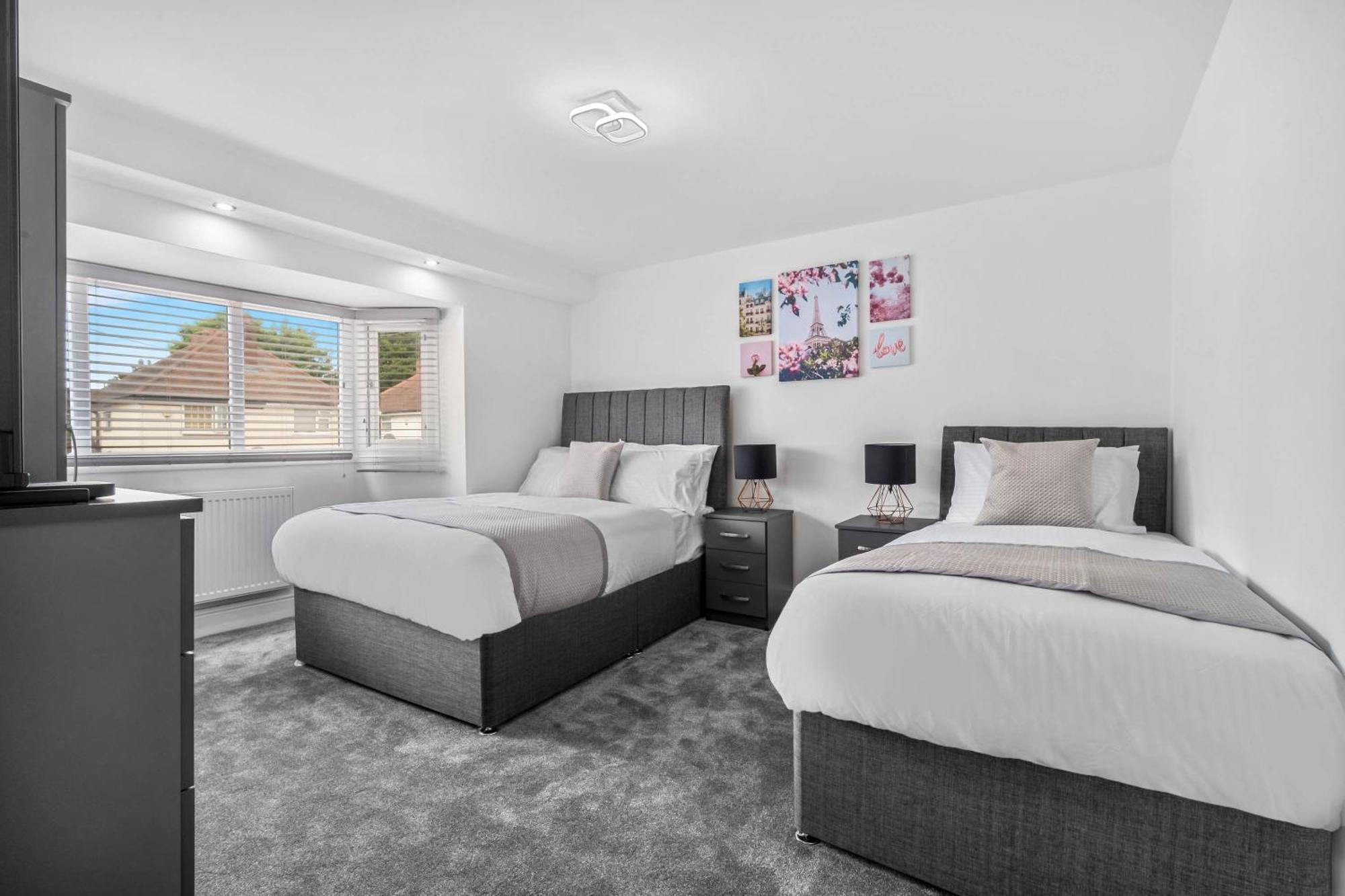 5 Bedroom House Solihull 10 Mins Drive From Bhx & Nec Private Off Road Parking Birmingham Kültér fotó